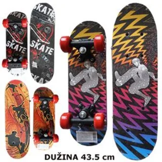 1705-2 SKATEBOARD DRVENI